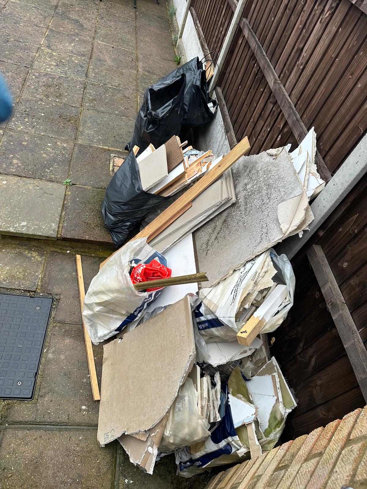 Looking for the best local rubbish removal experts in London and Surrey? EnviRecycle Ltd are here to remove and recycle you waste